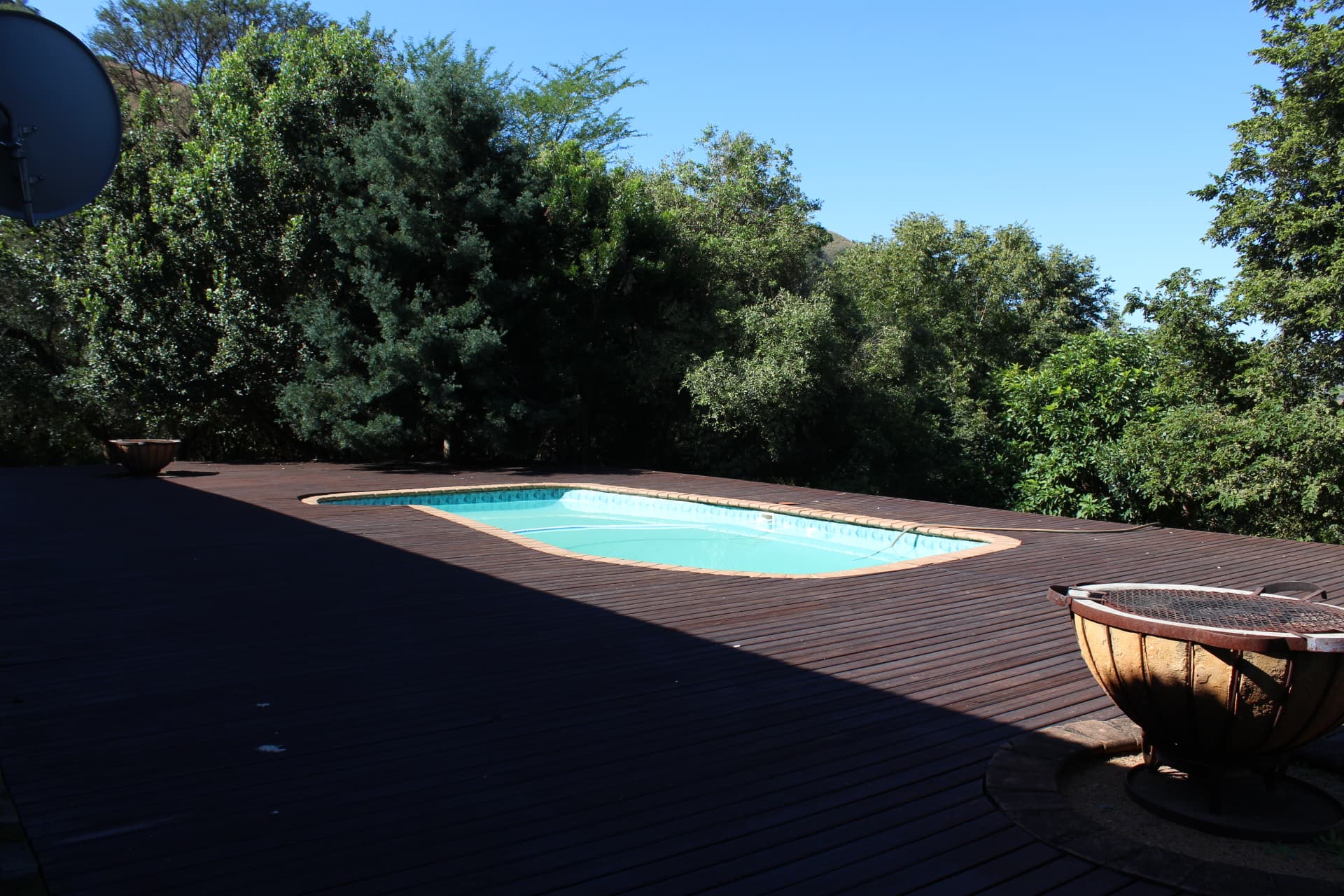 Stone House B Side pool area